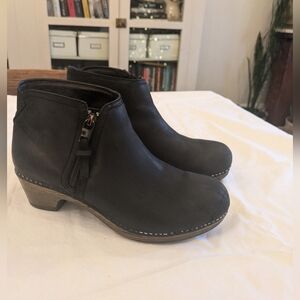 Dansko Max ankle boots